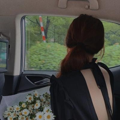 锦鲤降世，炮灰家人偷听我心声